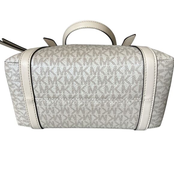 Michael Kors Selma Jet Set Medium Tote Satchel Bag Vanilla MK Logo Gold Hardware - Picture 6 of 9